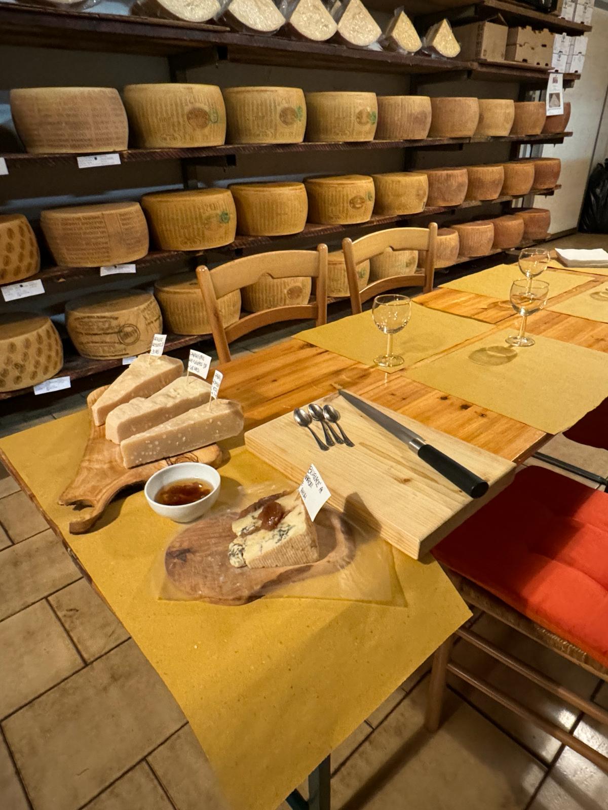 Tour & Degustazione – Caveau di Formaggi